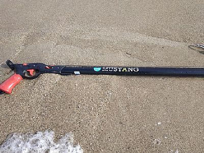 Ψαροντούφεκο Λαστιχοβόλο Mustang C 60 Με Βέργα 6,25 Sandvic Εγκοπή Ταϊτής